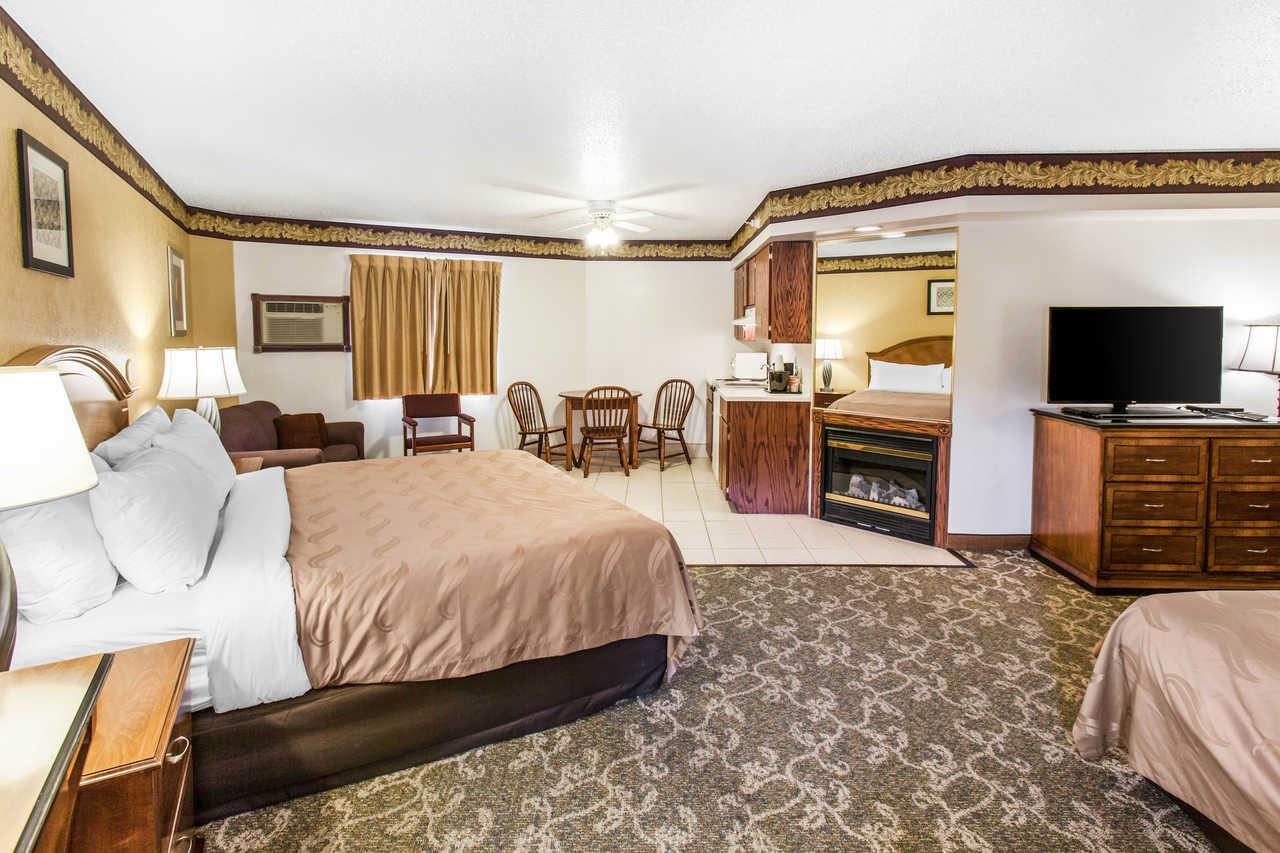 Quality Inn Keystone Near Mount Rushmore Exterior photo